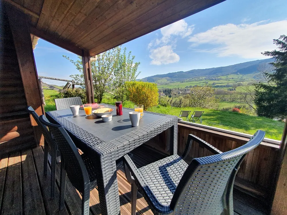 Accommodation - Standard Chalet Tradition 28M² - 2 Bedrooms - Sheltered Terrace - - Flower Camping du Lac de Saint Point  Lamartine - Saône et Loire - Bourgogne du Sud 