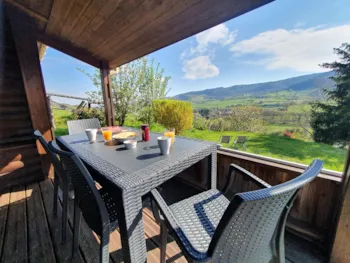 Mietunterkunft - Chalet Tradition Standard 28M² - 2 Schlafzimmer - Überdachte Terrasse - - Flower Camping du Lac de Saint Point  Lamartine - Saône et Loire - Bourgogne du Sud 