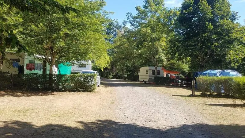 Forfait Confort (1 Tente, Caravane Ou Camping-Car / 1 Voiture / Électricité)