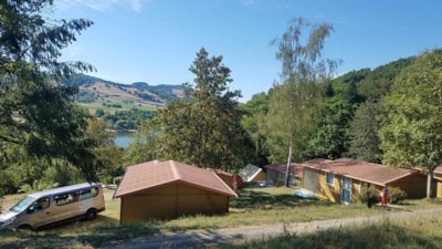 Chalet Standard 28m² - 2 bedrooms - covered terrace - lake view - air conditioning ??