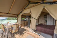 Premium Ecolodge-Zelt 34M² - 2 Schlafzimmer - Überdachte Terrasse