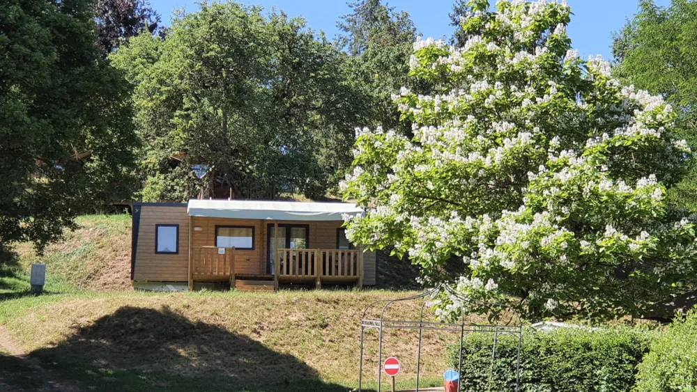 Accommodation - Mobil Home Premium 35M² - 3 Bedrooms - Lake View - Sheltered Terrace + A/C - Flower Camping du Lac de Saint Point  Lamartine - Saône et Loire - Bourgogne du Sud 