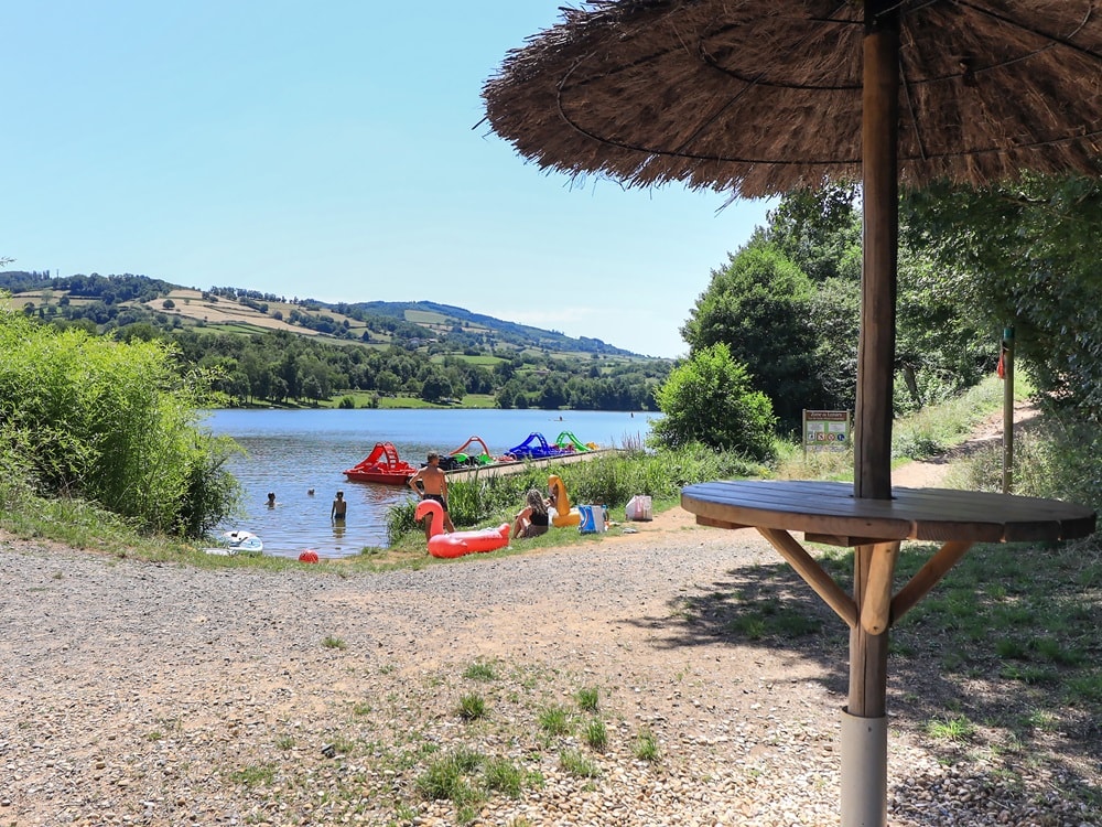 Flower Camping du Lac de Saint Point  Lamartine - Saône et Loire - Bourgogne du Sud  — Photo 1
