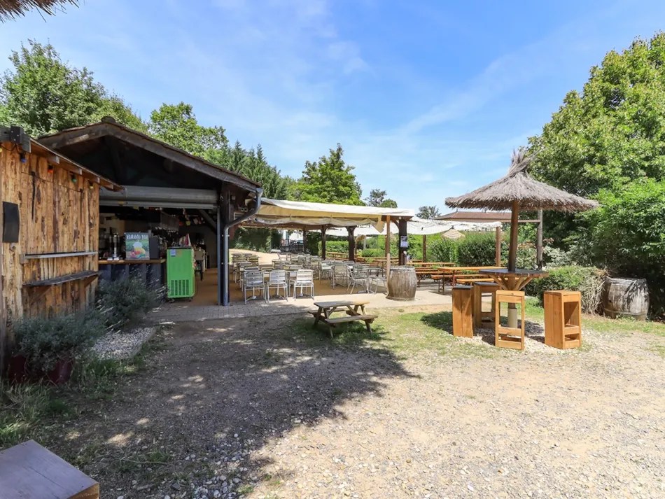 Flower Camping du Lac de Saint Point  Lamartine - Saône et Loire - Bourgogne du Sud 