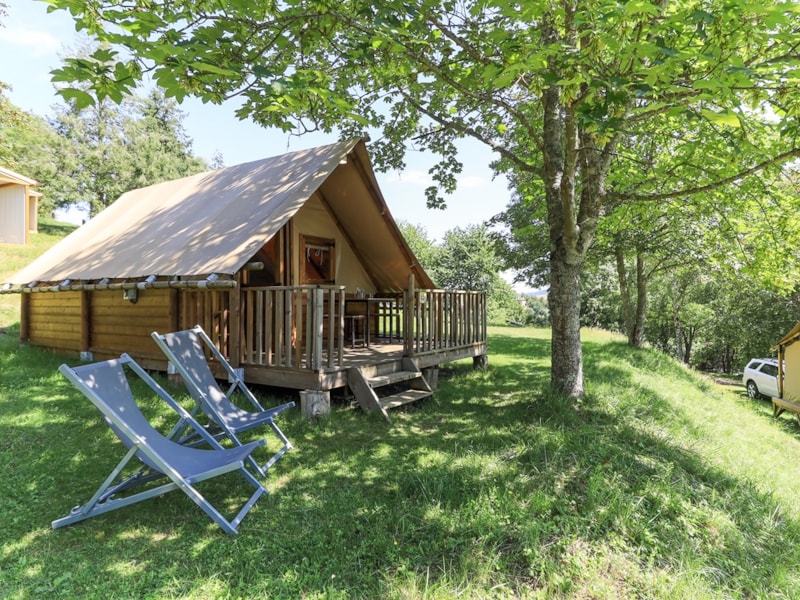 Standard Ecolodge-Zelt 20m² - 2 Schlafzimmer - büberdachte Terrasse - blick auf den See