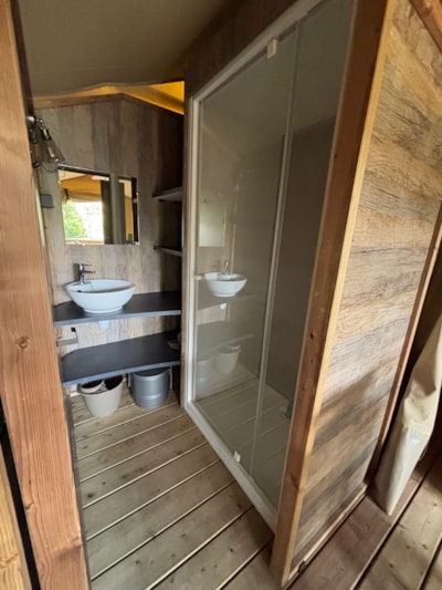 Tente Ecolodge Premium 34m² - 2 bedrooms - covered terrace - lake view