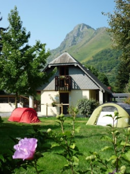 Kampeerplaats(en) - Standplaats + Auto + 2 Pers. - Camping L'ARRAYADE