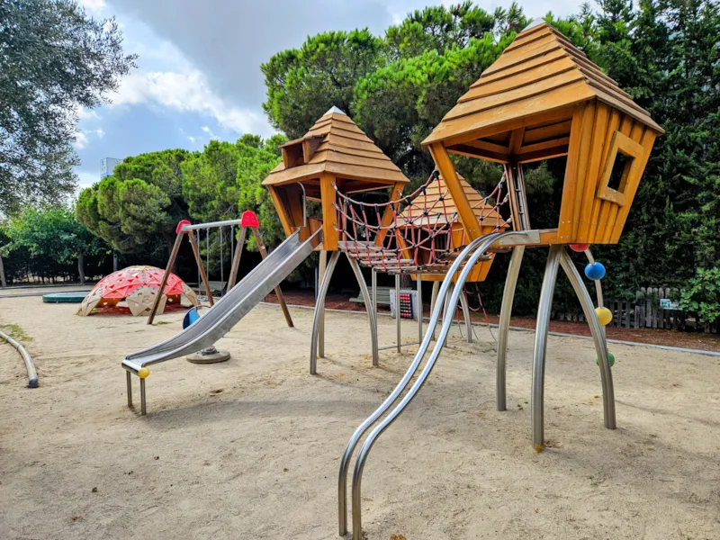 Emplacement Standard (60M²): Voiture + Tente/Caravane|Camping Car