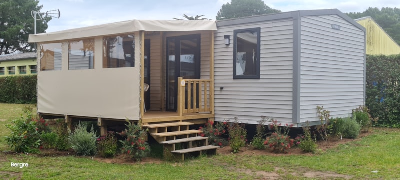 Mobil home Premium - 40m² - 3 chambres (dont 1 lit en hauteur) - 2 sdb - terrasse couverte