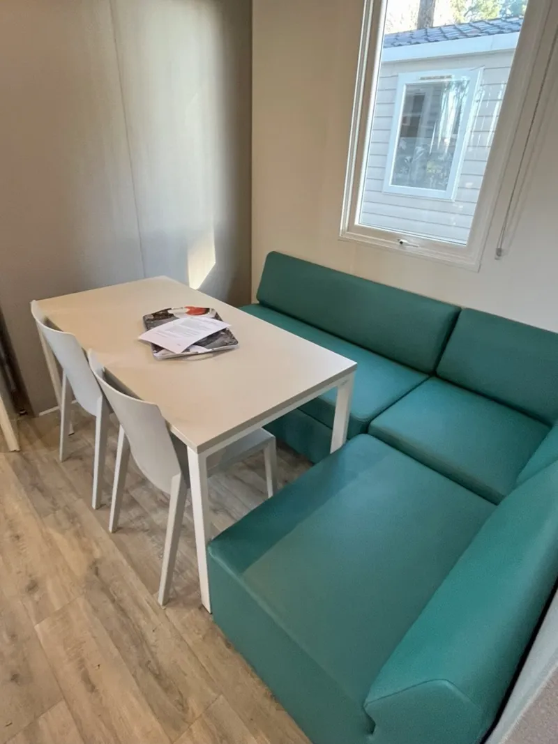 Mobil Home Classique - 25M² - 2 Chambres - Terrasse Semi-Couverte Côté