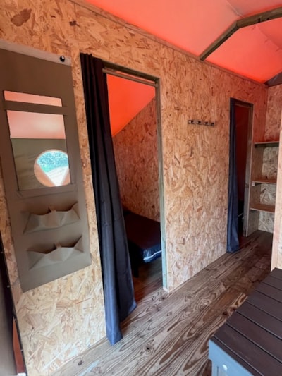 Canvas tent - 20m² - 3 bedrooms + electricity + sheltered terrace