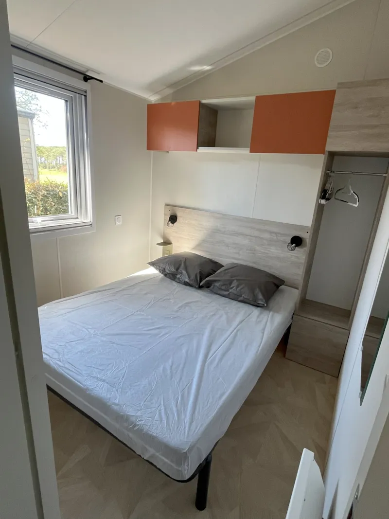 Mobil Home Confort - 25M² - 2 Chambres - Terrasse Couverte Côté
