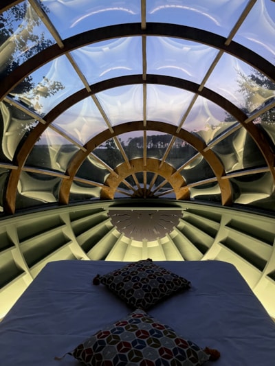 Caballon - Wood and canvas structure + electricity