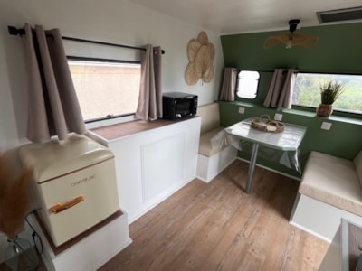 Cara'stuaire - caravan with not sheltered terrace + electricity