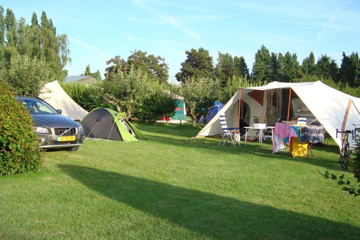 Pitch Trekking Package by foot or by bike with tent, caravan or motor home without electricity