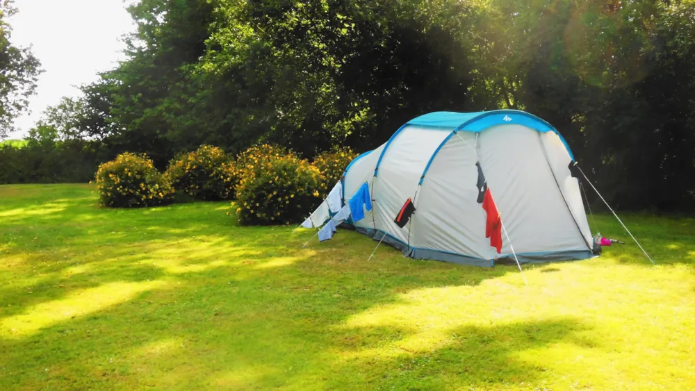 Emplacement - Forfait Randonneur - Camping Le Vallon aux Merlettes