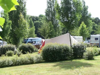 Stellplatz - Stellplatz - Camping Le Vallon aux Merlettes