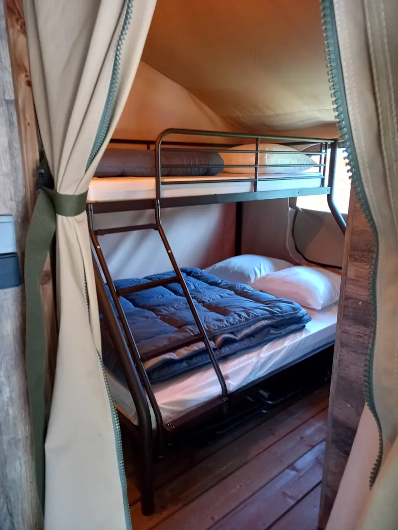 Tente Lodge Avec Sanitaires