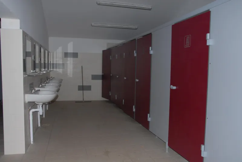 Forfait Emplacement Confort : 1 Véhicule, 1 Tente Ou Caravane Ou Camping-Car