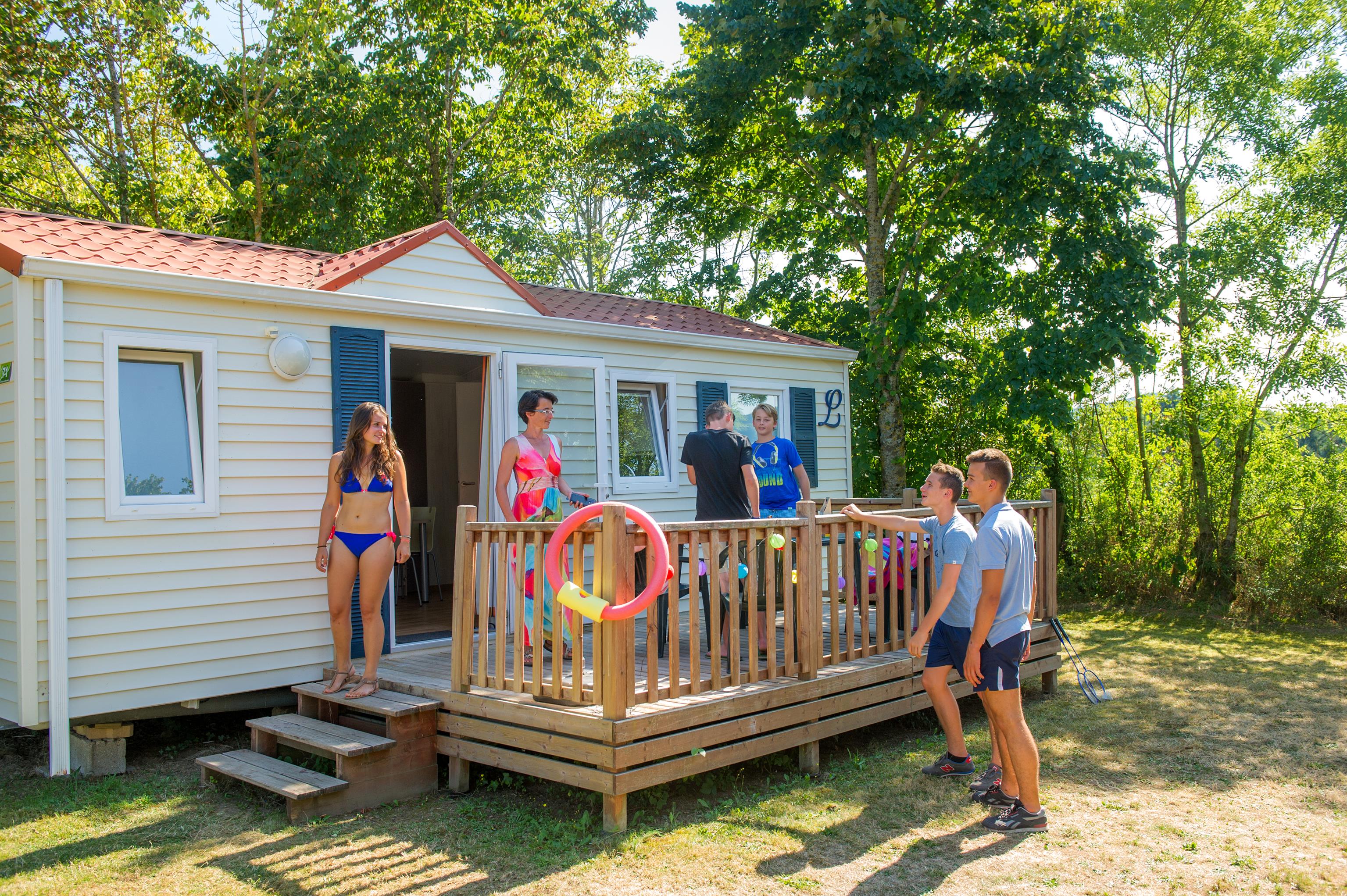 Location - Mobilhome Grand Charme 28M² - 2 Chambres + Terrasse Couverte (Nouveauté 2021) - Sites et Paysages Le Village des Meuniers Location - Mobilhome Grand Charme 28M² - 2 Chambres + Terrasse Couverte (Nouveauté 2021) - Sites et Paysages Le Village des Meuniers