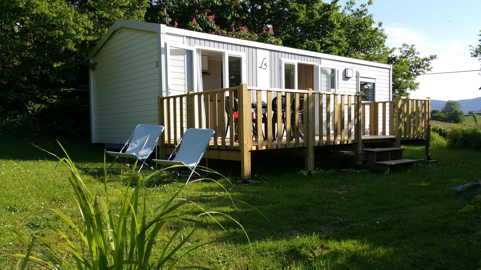 Location - Mobilhome Grand Large 32M² - 3 Chambres + Terrasse Couverte (Nouveau 2021) - Sites et Paysages Le Village des Meuniers Location - Mobilhome Grand Large 32M² - 3 Chambres + Terrasse Couverte (Nouveau 2021) - Sites et Paysages Le Village des Meuniers