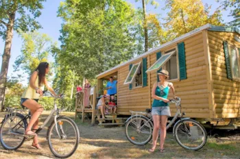 Mietunterkunft - Mobilheim Habana Top Presta - 24 M² - 2 Schlafzimmer - Feldansicht - Clico Chic - Camping Le Village des Meuniers
