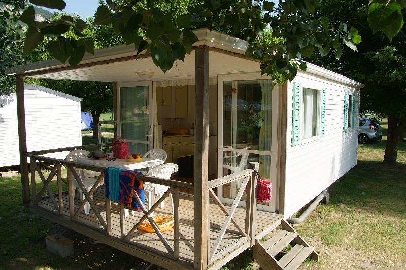 Mietunterkunft - Mobilheim Mercure - 25M² + 5 M² Die Terasse- 2 Schlafzimmer - Camping La Belle Etoile