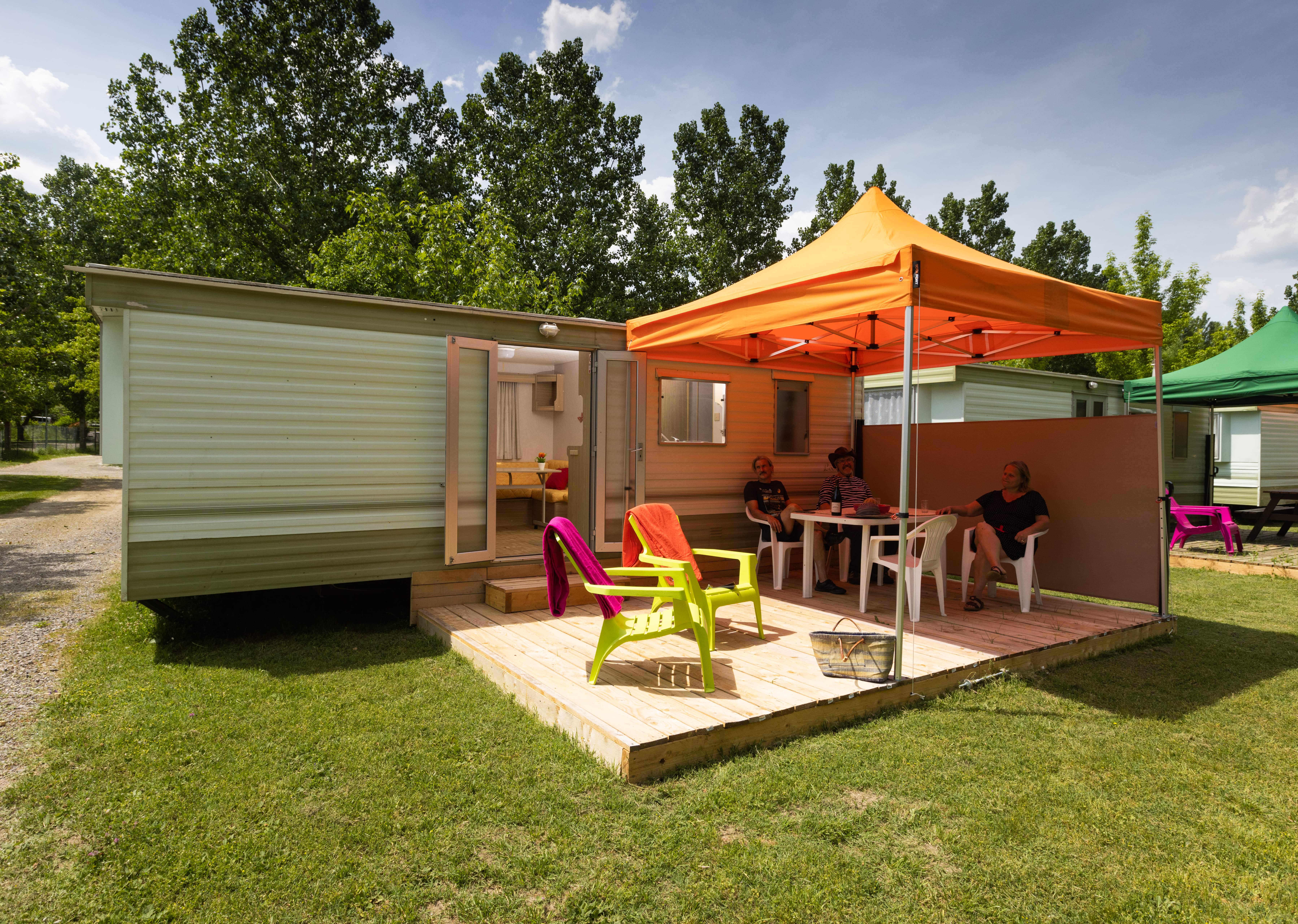 Mietunterkunft - Mobilheim Locky - 23M² + 15 M² Die Terrasse- 2 Schlafzimmer - Camping La Belle Etoile