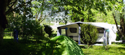 Camping package (pitch, 2 people, 1 vehicle)