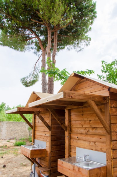 Premium Pitch with Private Sanitary (1 tent, caravan or motor home / 1 car / electricity 16A) — 3