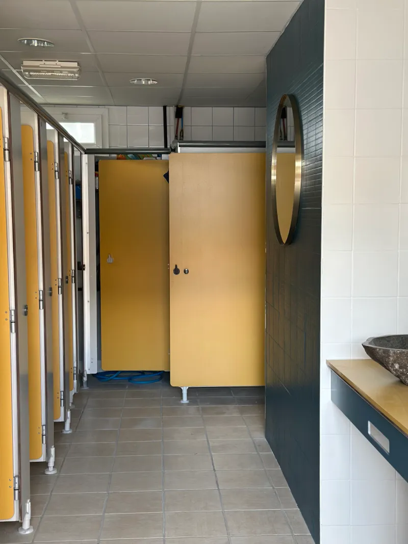 Forfait Emplacement Confort (Tente, Caravane Ou Camping-Car /1Voiture / Élec 16A) Eau Et Évacuation