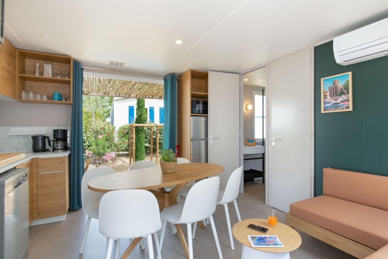 Prestige Garden 3 bedrooms 33m² + SH vegetated district-Beds made on arrival, sheets and towels