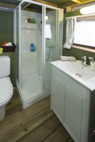 Tent Lodge Air 4p 2bdr 1bath *** — 8