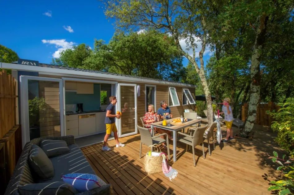 YELLOH! VILLAGE - CAMPING LES CASCADES