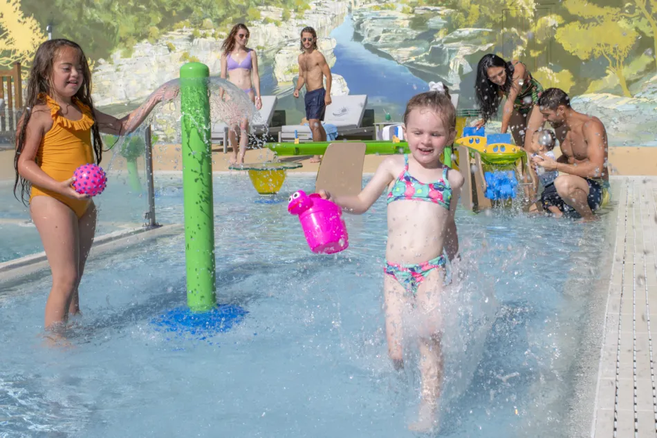 YELLOH! VILLAGE - CAMPING LES CASCADES