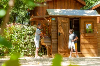 Pitch - Pitches **** (2P) + Private Facilities - YELLOH! VILLAGE - CAMPING LES CASCADES