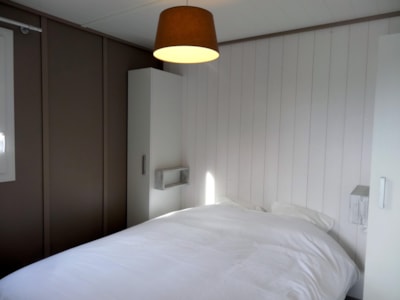 Chalet 32m² PREMIUM - 2 bedrooms + semi-covered terrace + TV + dishwasher + air conditioning