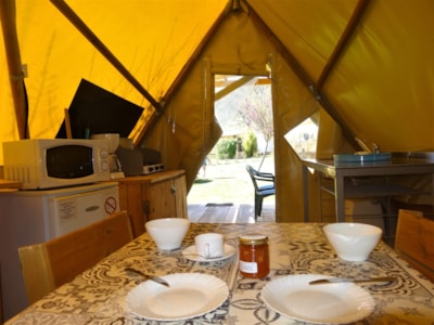 Tipi 20m² 2 bedrooms - without toilet blocks + Half-covered terrace