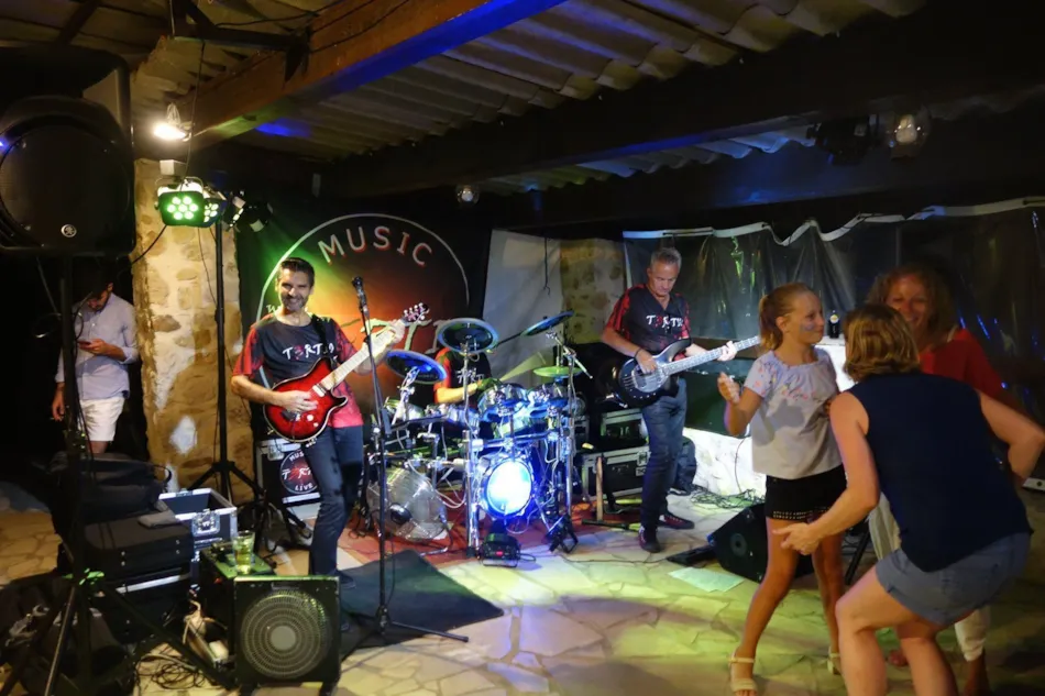 Flower Camping La Beaume