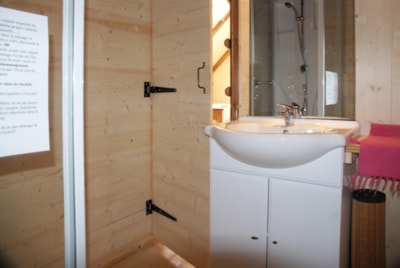 Wooden cabin Trappeur 24m² CONFORT 2 bedrooms + air-conditionning