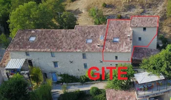Mietunterkunft - Gasthof 55M² 2 Zimmer + Terrasse - Flower Camping La Beaume