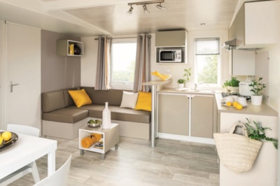 HomeFlower 35m² PREMIUM 3 bedrooms  + Half-covered terrace + TV +  air conditioner