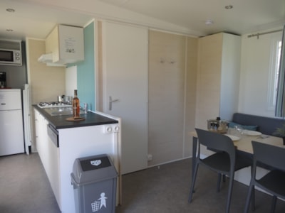 HomeFlower 26m² PREMIUM 2 bedrooms + Half-covered terrace + TV + air conditioner