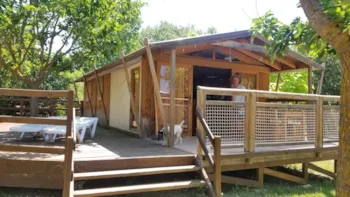 Mietunterkunft - Sweet Flower 32M² Premium 2 Zimmer + Überdachte Terrasse - Flower Camping La Beaume