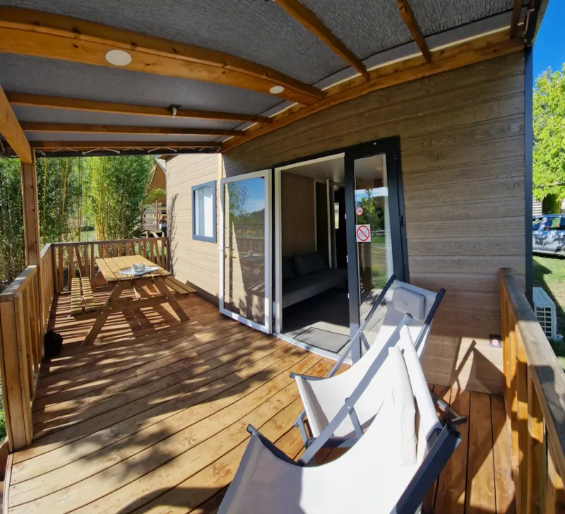 Chalet Premium 28M² 2 Chambres / Terrasse Semi-Couverte / Tv / Climatisation