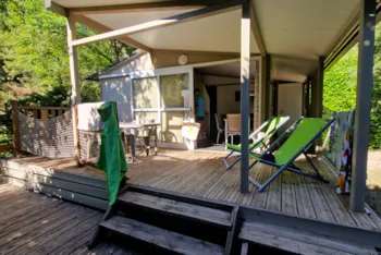 Mietunterkunft - Chalet 28M² Confort 2 Zimmer + Überdachte Terrasse - Flower Camping La Beaume