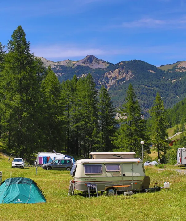 Stellplatz - Camping-Pauschale (Stellplatz, 2 Personen, 1 Fahrzeug) - Camping Onlycamp Les Mélèzes