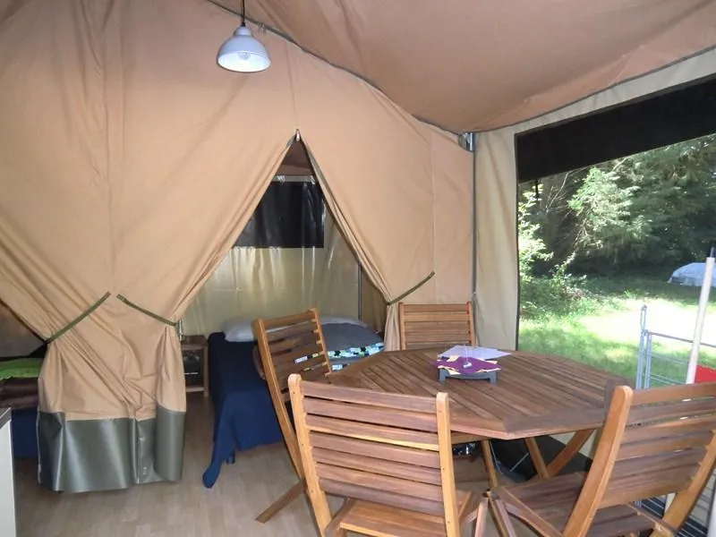 Bungalodge (Locatif 2 Chambres Sans Sanitaire 4 Pers)