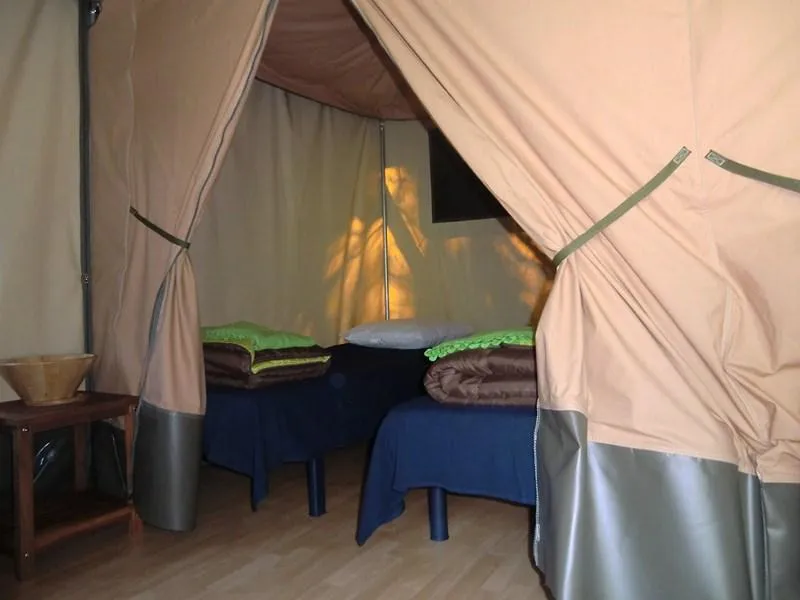 Bungalodge (Locatif 2 Chambres Sans Sanitaire 4 Pers)