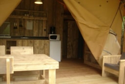 Mietunterkunft - Woody Zelt Glamping 2 Zimmer (Mit Sanitäranlagen) - Camping de la Bonnette